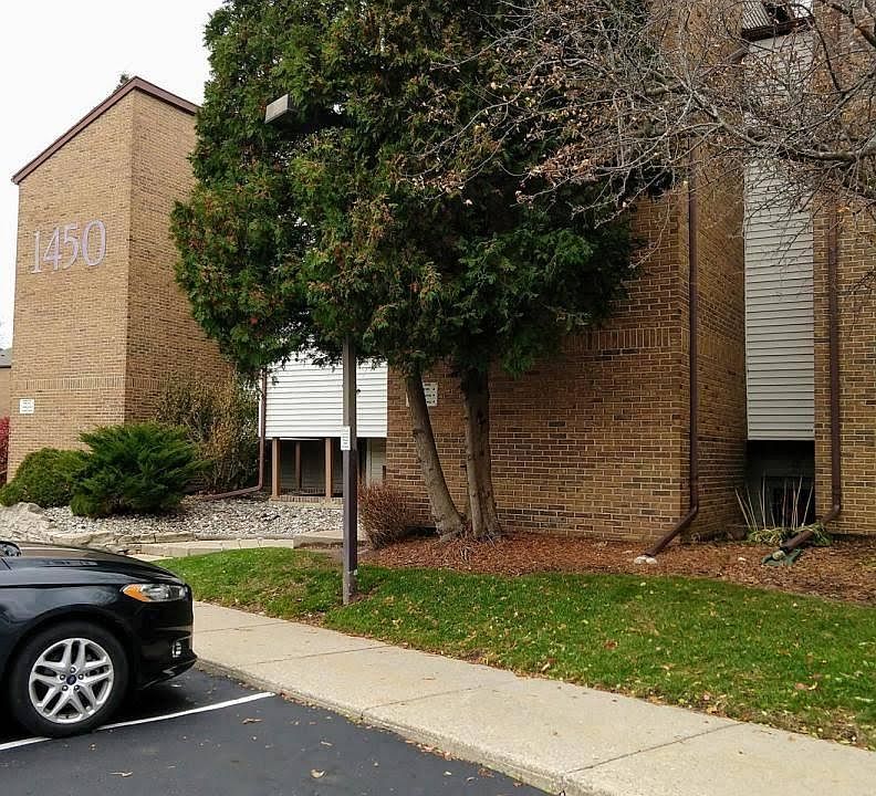 1st image of 1450 E Pond Dr APT 33