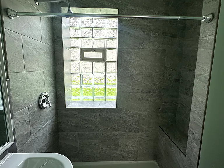 1556 S Spaulding Ave #1 — Photo 9