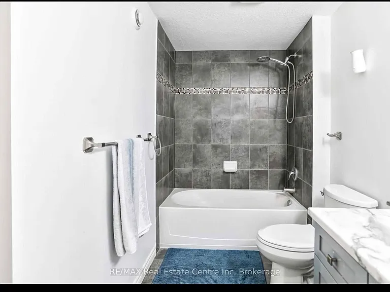 88 Mussen St — Photo 13