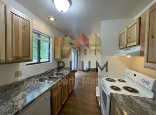 1957 S 8th St W #A, Missoula, MT 59801