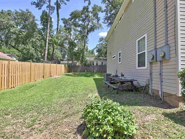 924 Ashburn Dr #2 — Photo 27