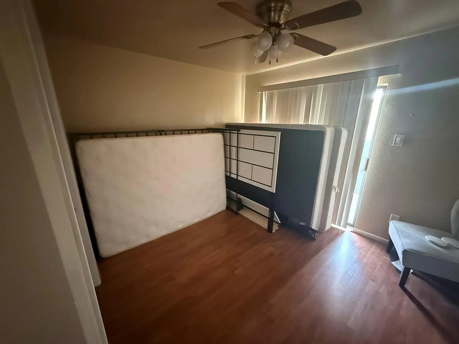 2 bed, 1.0 bath, 765 sqft, $1,050 — Photo 4