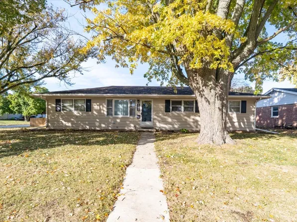 305 Highpoint Rd, Normal, IL 61761