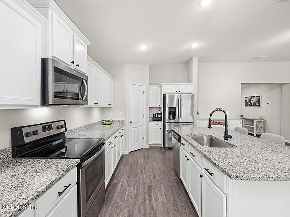 4th image of 62 LITTLE HARBOUR Way
