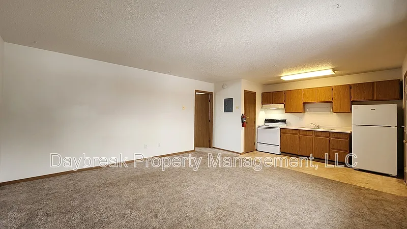 1 bed, 1.0 bath, $795 — Photo 3