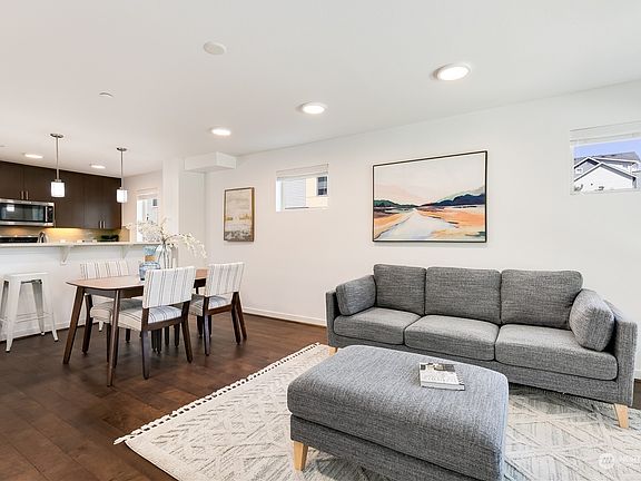 5th image of 15775 NE 14th Aly