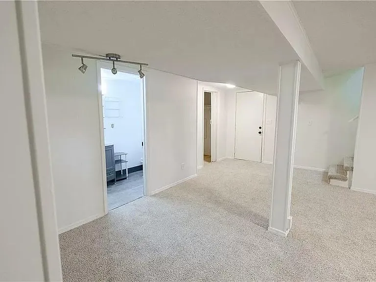 504 NE Johnston Dr — Photo 21