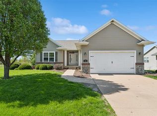 5012 Hay Field Ct SW, Cedar Rapids, IA 52404