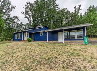 38570 Knighten Ln, Lebanon, OR 97355