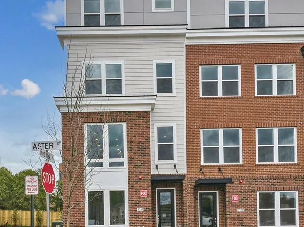 3589 Aster St, Fairfax, VA 22030