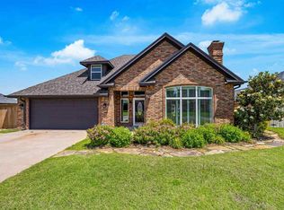 805 NW Seaton Pl, Lawton, OK 73505