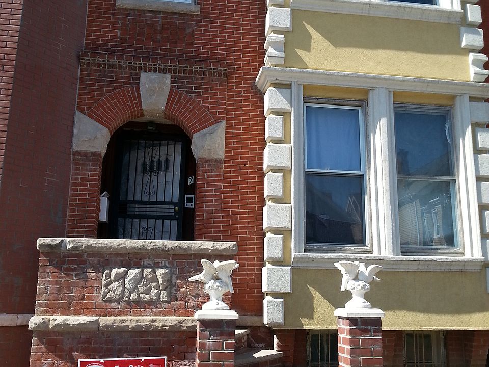 1st image of 107 Steuben St