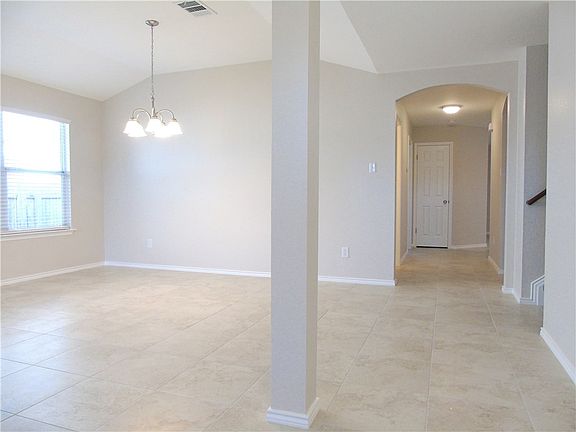 4th image of 6112 Speyside Dr