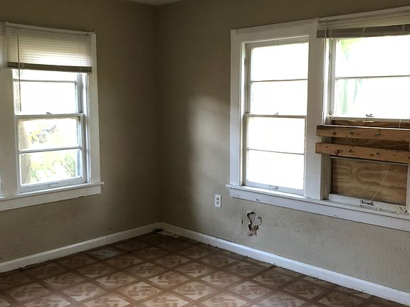 4th image of 715 12th St S