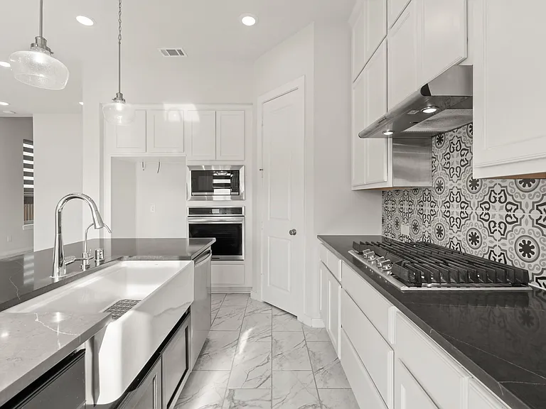6579 Scarlet Pond Ln — Photo 18