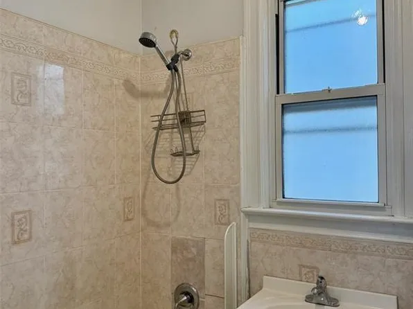 286 Boyd Ave #2, Jersey City, NJ 07304