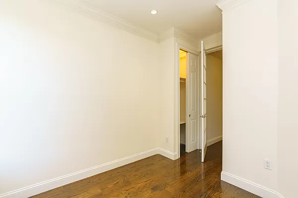 Rented by Dallien Realty Limited Liability Company | media 35