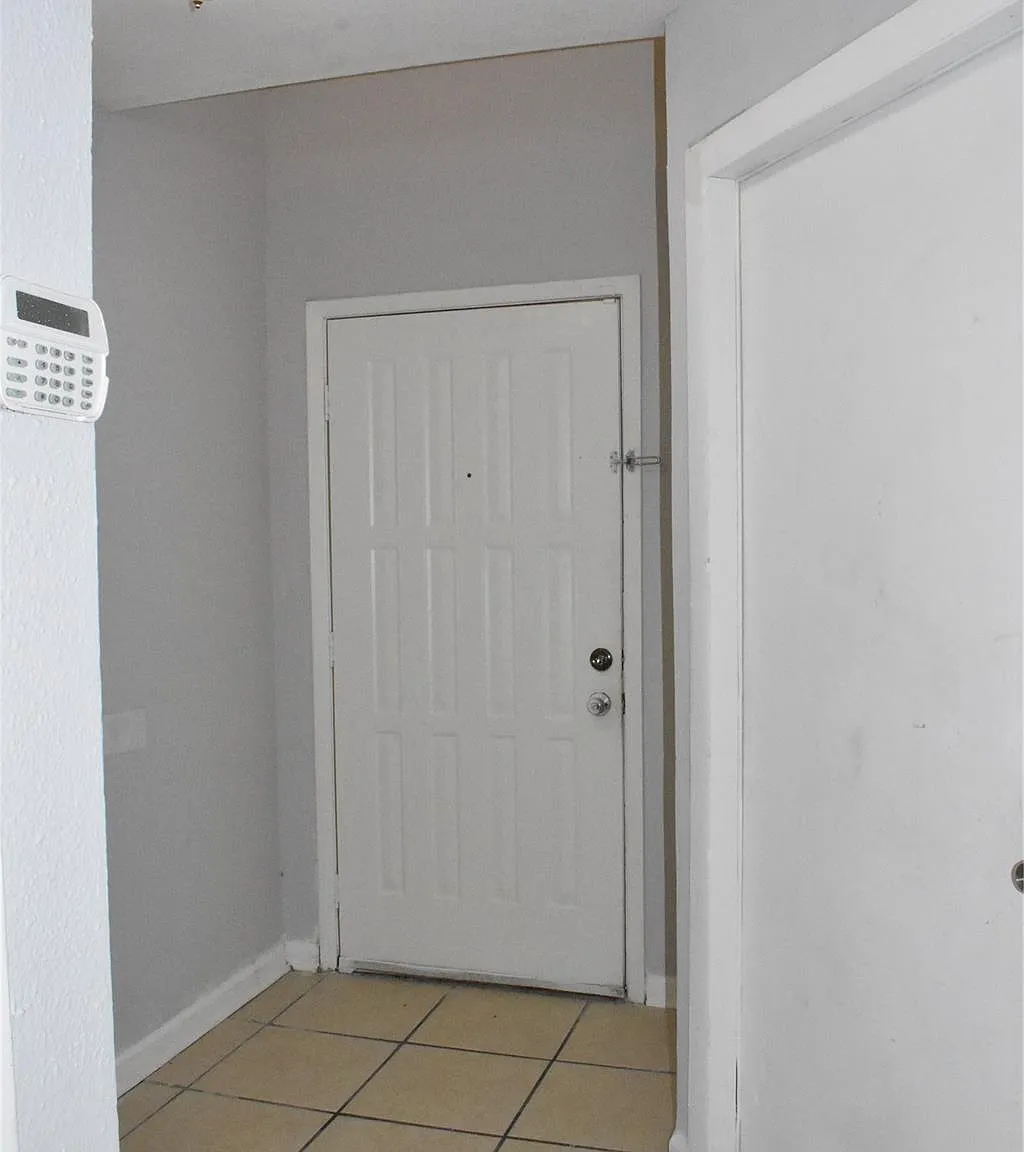 2 bed, 1.5 bath, 1375 sqft, $1,450 — Photo 4