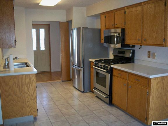 3rd image of 214 Pierce Way