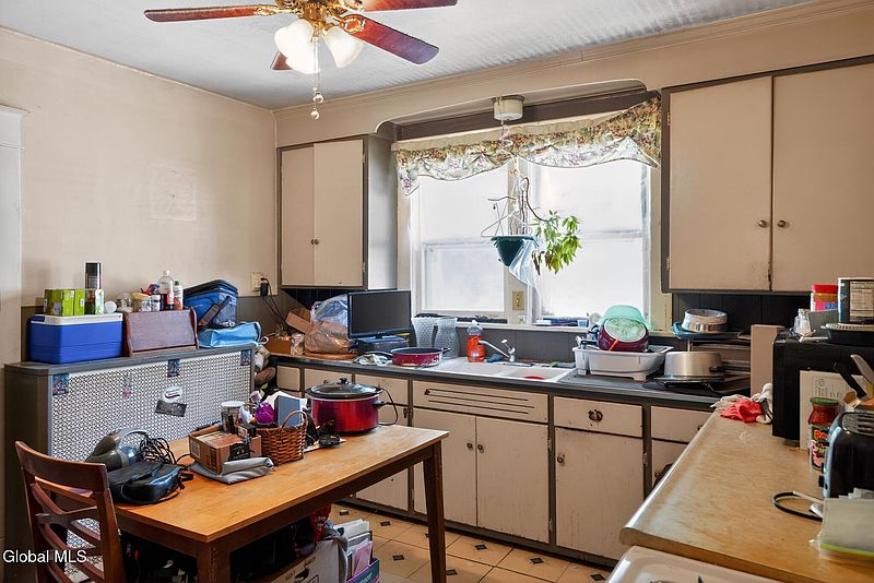 3rd image of 67 Pinewood Avenue