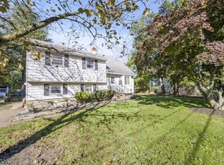 6 Hadler Dr, Somerset, NJ 08873