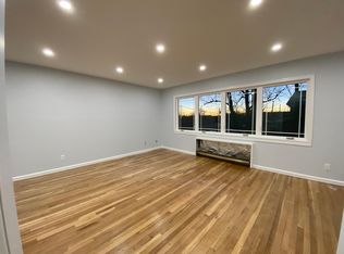 391 Cochran Pl APT 2, Valley Stream, NY 11581