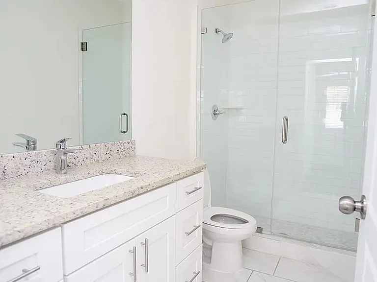 2008 Ocean Dr NW — Photo 17