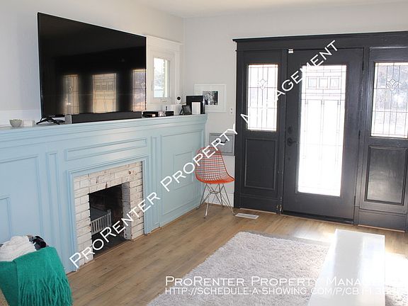 5th image of 1195 E Crystal Ave