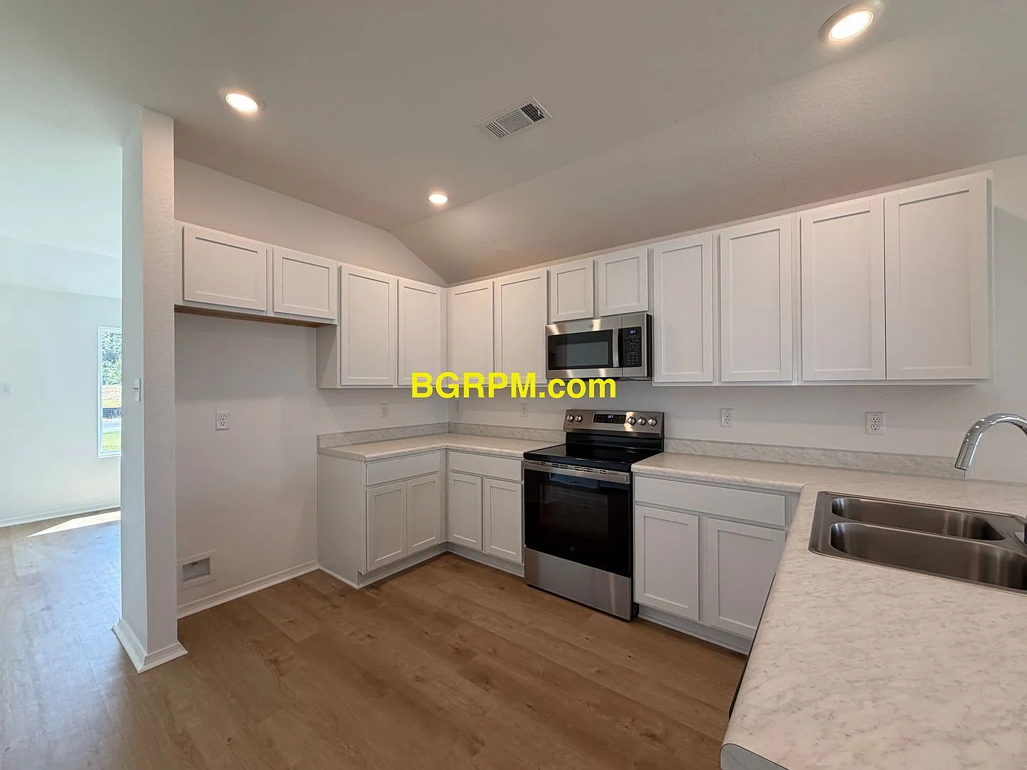 New Construction, — Photo 4