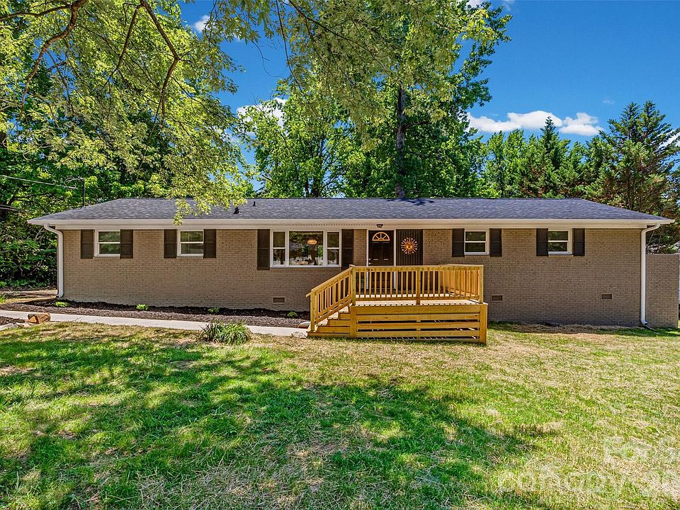 1st image of 2111 Shalimar Dr