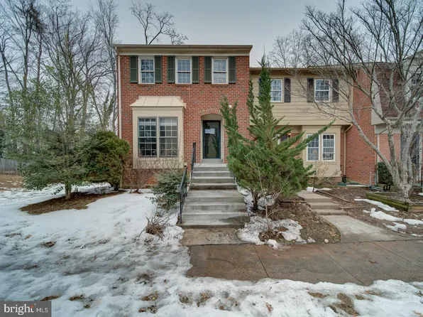 9865 High Water Ct, Burke, VA 22015