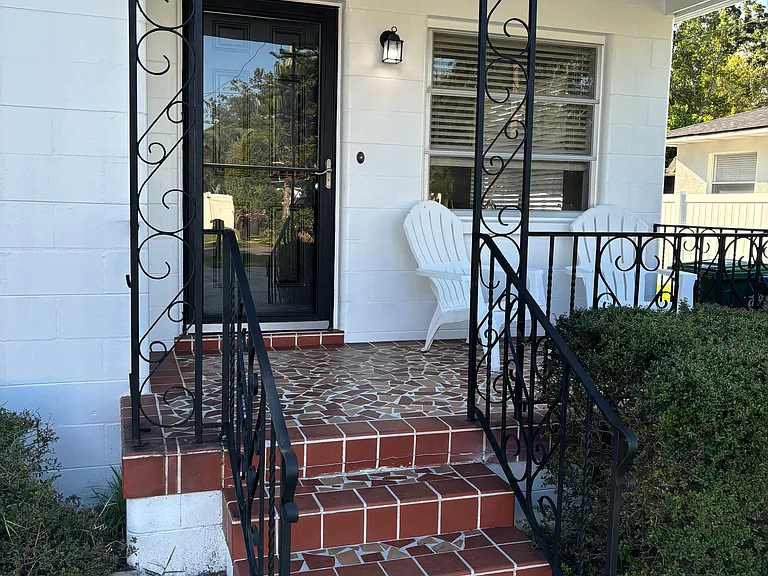 504 N Beverly Ave — Photo 9
