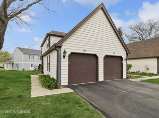 2450 Devonshire Ct, Aurora, IL 60502