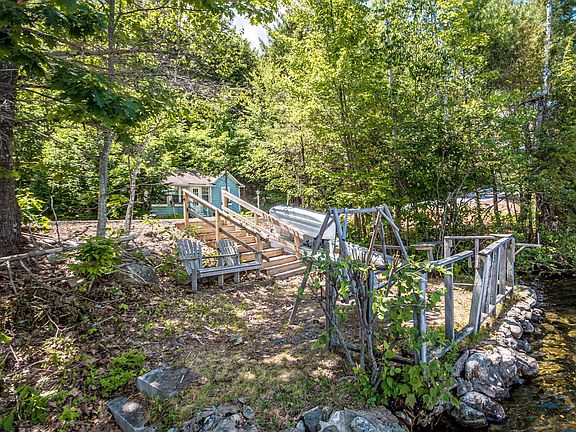 3rd image of 976 Lovell Lake Road