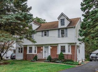 83 Fairview Ave, Park Ridge, NJ 07656