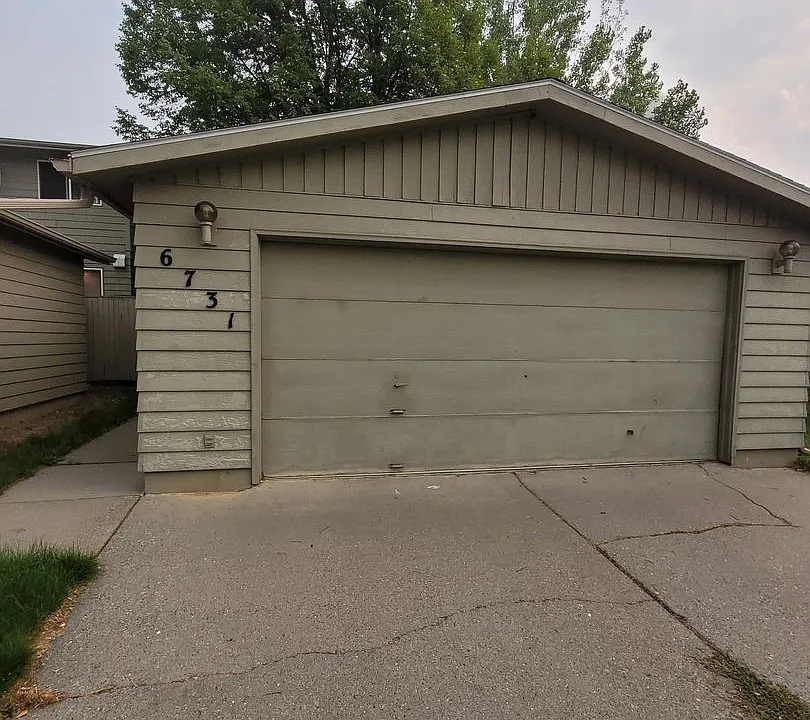6731 Hollister Cir