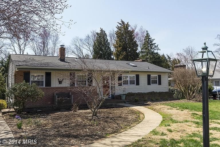 1st image of 105 Boyd Dr