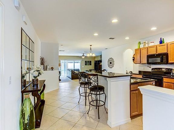 3rd image of 713 River Grass Ln