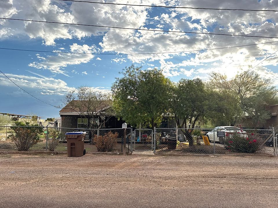 1st image of 1023 S 4th St