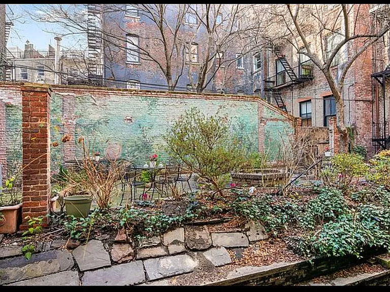 396 Bleecker St #F — Photo 9