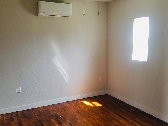 3rd image of 1109-1111 S 11th St #1109