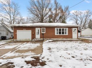 233 E Morris St, Bement, IL 61813