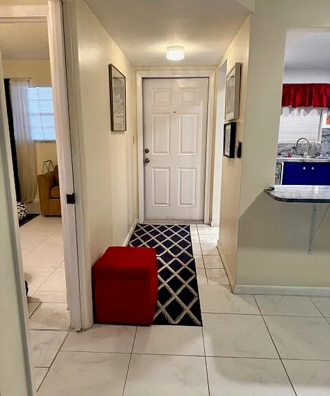 610 Tennis Club Dr #105 — Photo 4