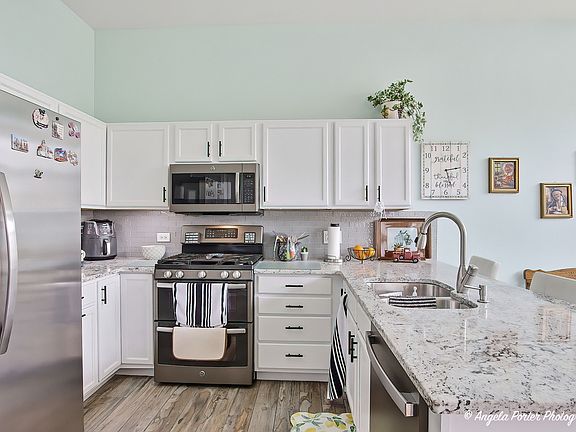 4th image of 4641 4th St