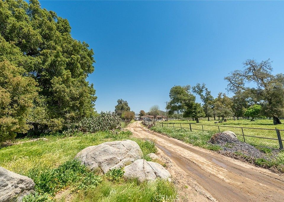 24708 Highway 94, Potrero, CA 91963 MLS SW23150558 Zillow
