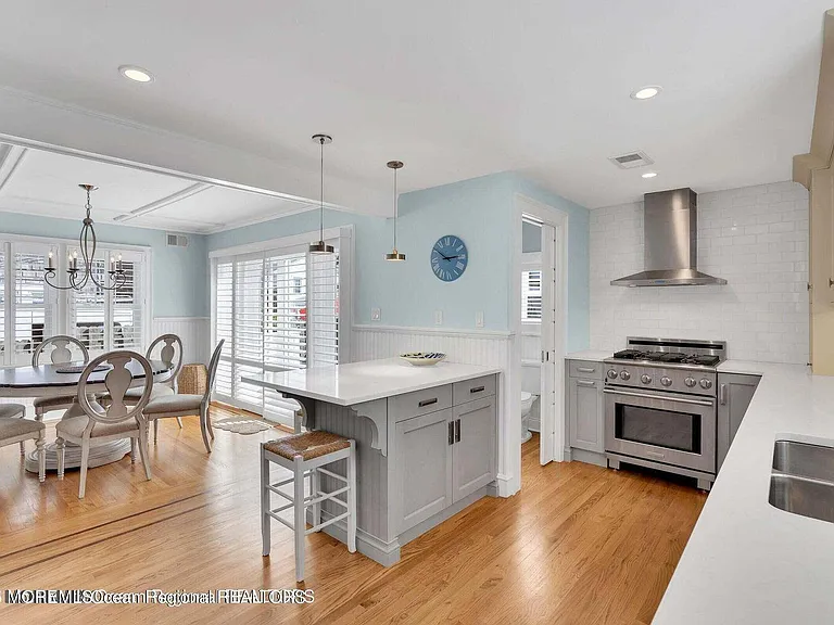 321 14th Ave — Photo 13