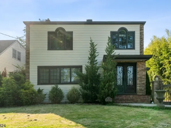 2 Kathryn St, Clark Twp., NJ 07066