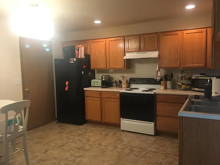 1339 Sunchase Dr #1 — Photo 4