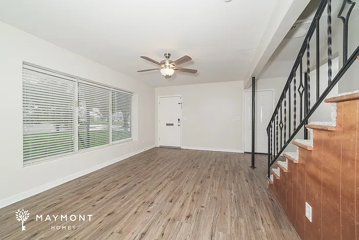 1231 Greenview Dr — Photo 5
