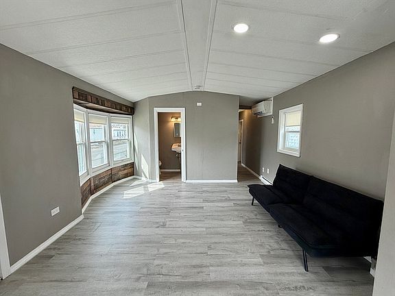 3rd image of 31 Mobile Home Way